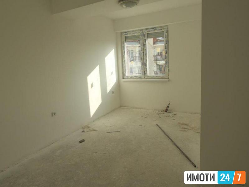 УРБАН ЛИВИНГ продава празен стан 37м2 во Мичурин