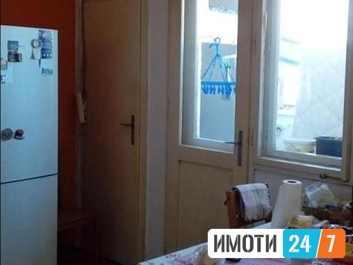 УРАБ ЛИВИНГ продава стан 76 м2 во Острово-Аеродром