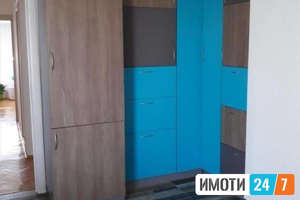 Урбан Ливинг продава трособен стан во Аеродром