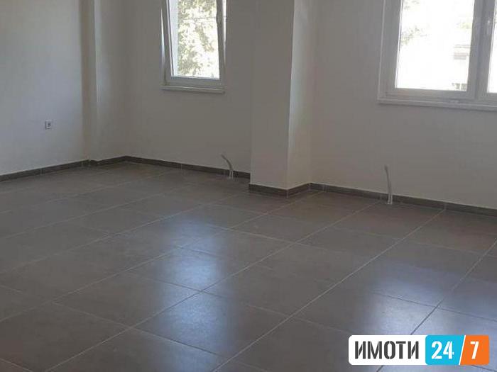 УРБАН ЛИВИНГ продава станделовен простор во Кисела Вода