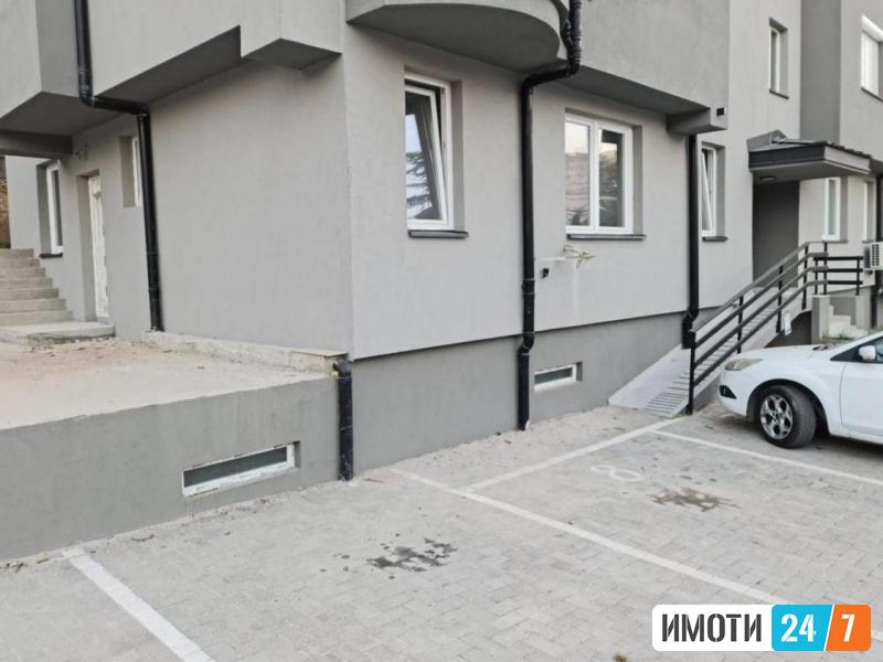 УРБАН ЛИВИНГ продава станделовен простор во Кисела Вода