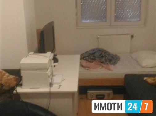 Се продава трособен стан 84м2Аеродром