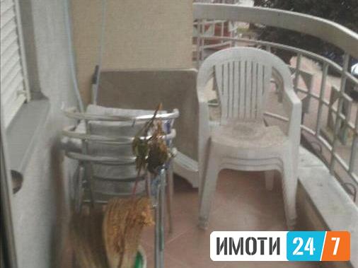 Се продава трособен стан 84м2Аеродром