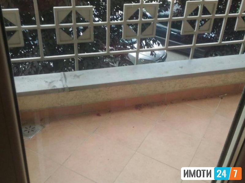 Се продава трособен стан 84м2Аеродром