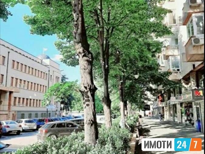 УРБАН ЛИВИНГ издава гарсоњера 27 м2 во Центар