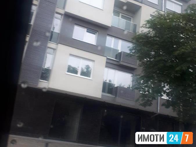 Се продава одличен трособен стан 64м2Центар