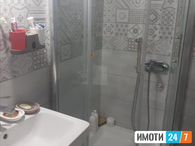 Се продава одличен трособен стан 64м2Центар