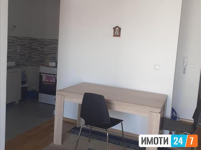 Се продава одличен трособен стан 64м2Центар