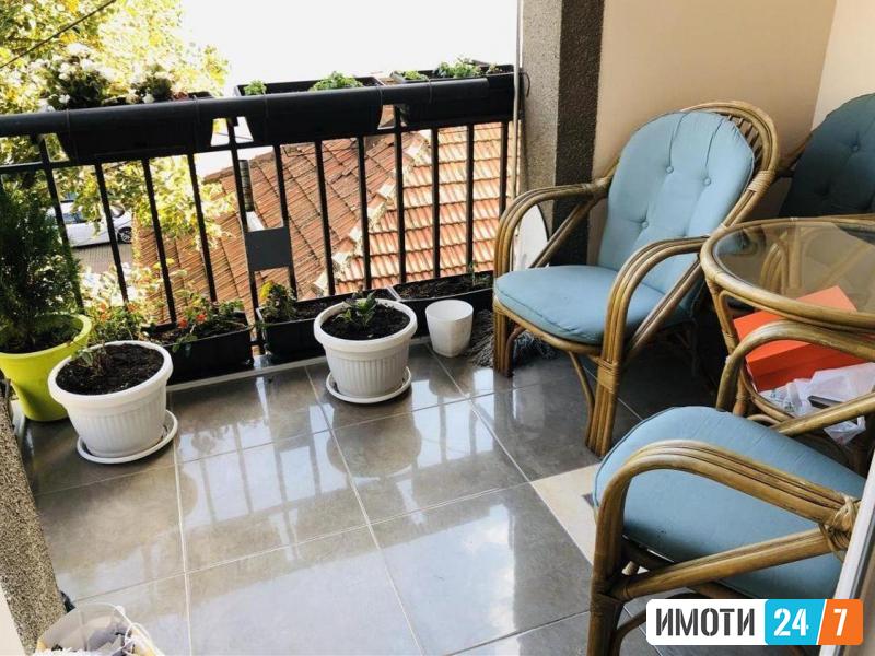 Се продава луксузен стан 93м2Центар