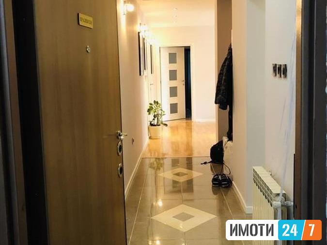 Се продава луксузен стан 93м2Центар