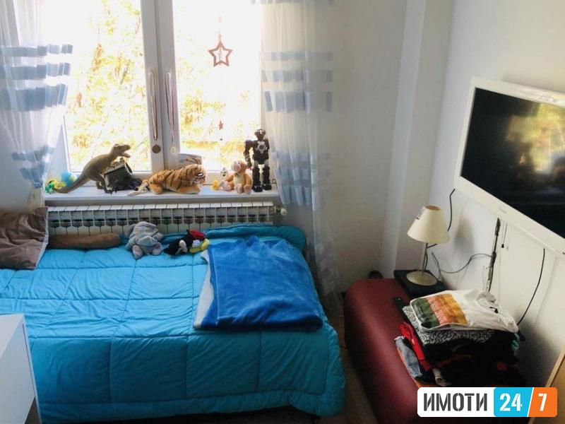 Се продава луксузен стан 93м2Центар