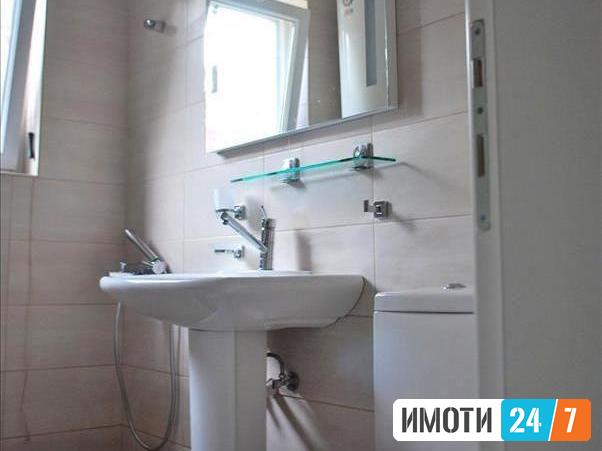 Se prodava petosoben stan 93m2Centar