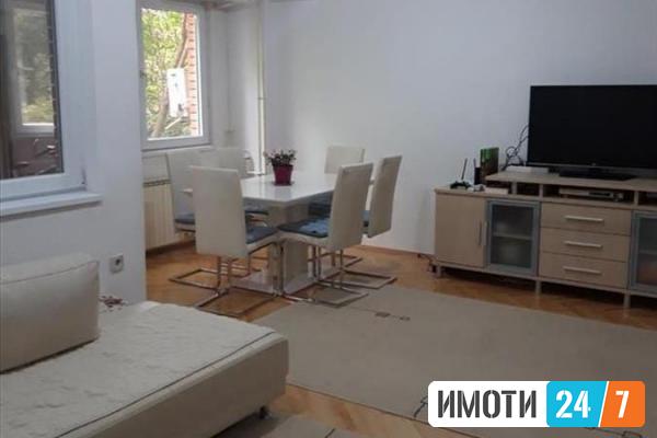 Се продава трособен стан 73м2Капиштец