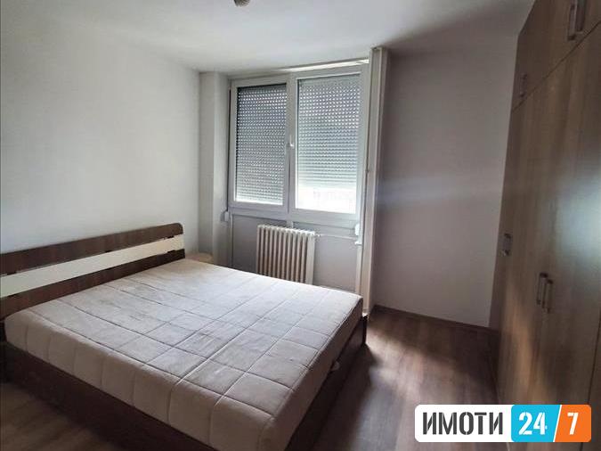 Се продава стан 92м2Центар