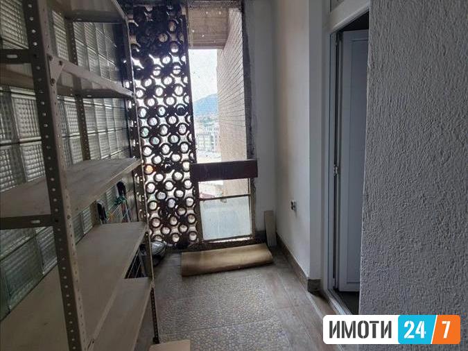 Се продава стан 92м2Центар