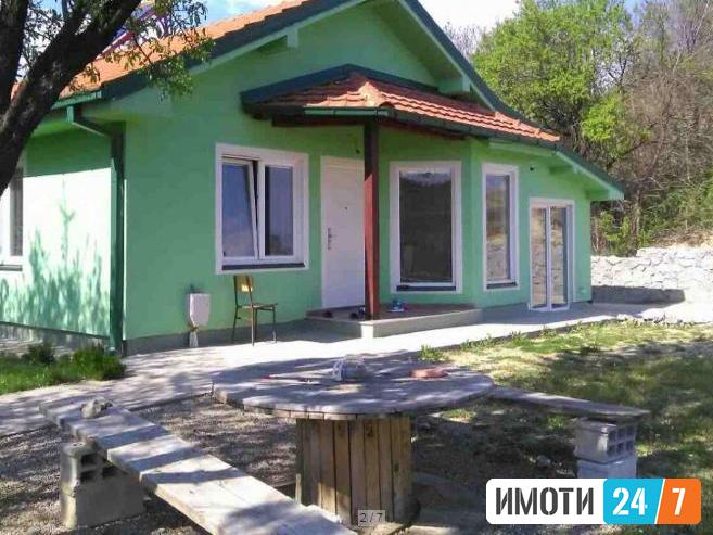 Се продава куќа 110м2Сопиште