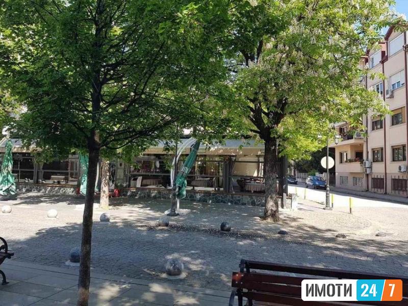 Се продава деловен простор 40м2 Одлична локација Дебар Маало