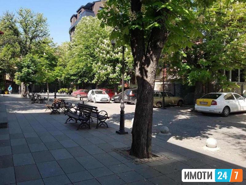 Се продава деловен простор 40м2 Одлична локација Дебар Маало