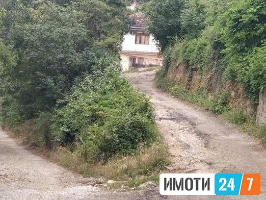 Se prodava kuka so plac 1700m2Katlanovo