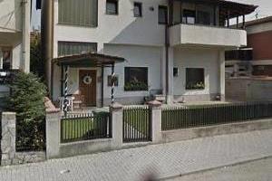 ЕКСКЛУЗИВНА ПОНУДА на екстра локација Тафталиџе1куќа 360м2