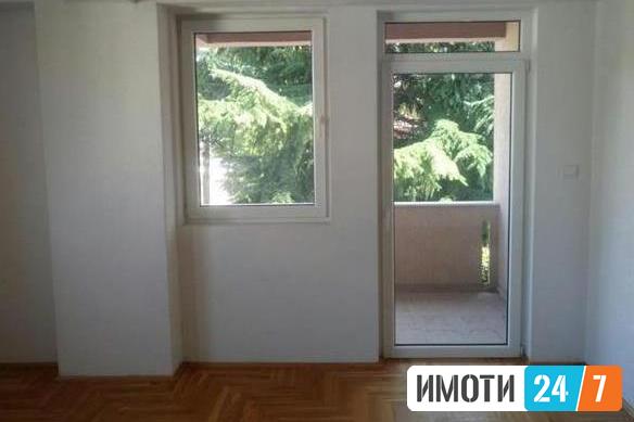 Се продава одличен трособен стан 76м2Црниче
