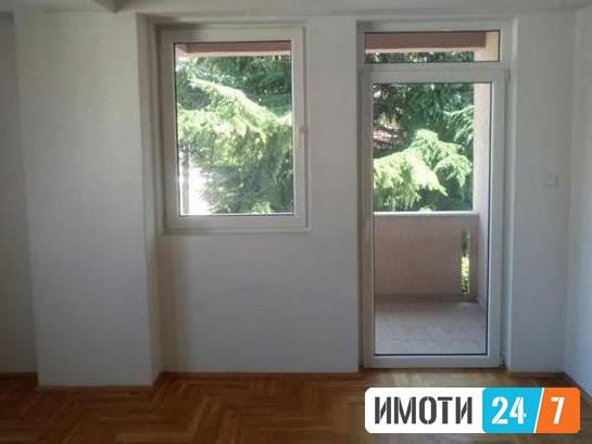 Се продава одличен трособен стан 76м2Црниче