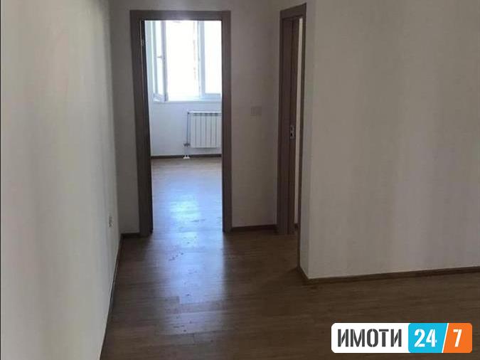 Се продава нов трособен стан 69м2Аеродром