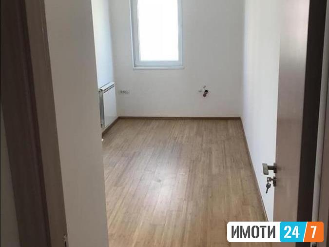 Се продава нов трособен стан 69м2Аеродром