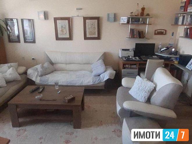 Се продава одличен трособен стан 64м2Кисела Вода