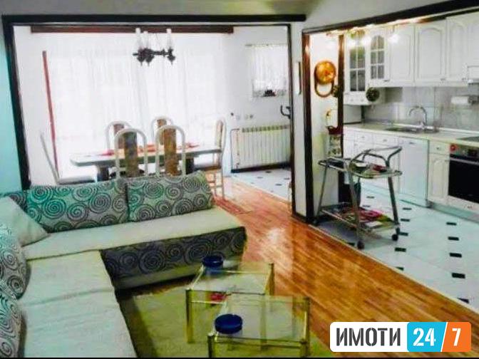 Се изнајмува луксузна куќа 270м2Црниче