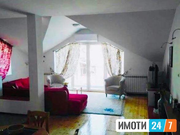 Се изнајмува луксузна куќа 270м2Црниче