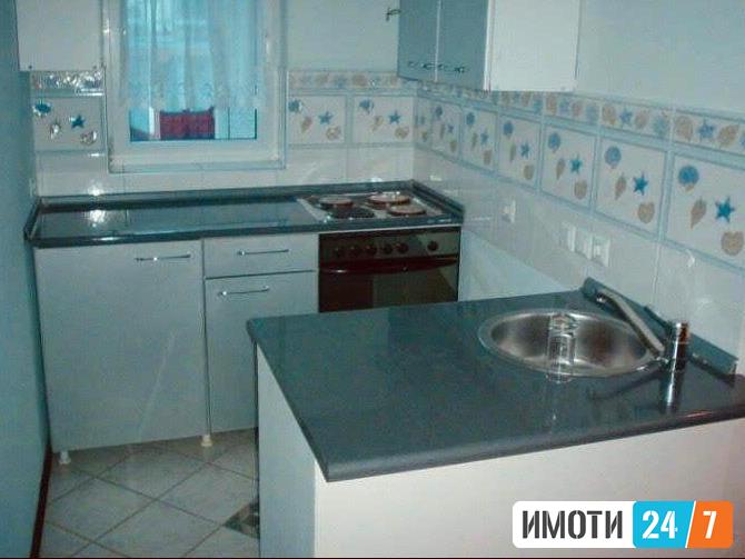 Се изнајмува луксузна куќа 270м2Црниче