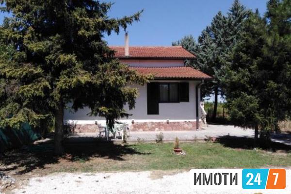 Се продава семејна куќа 200м2НЛисиче