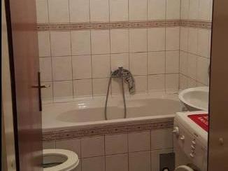 Се продава двособен стан 68м2Автокоманда