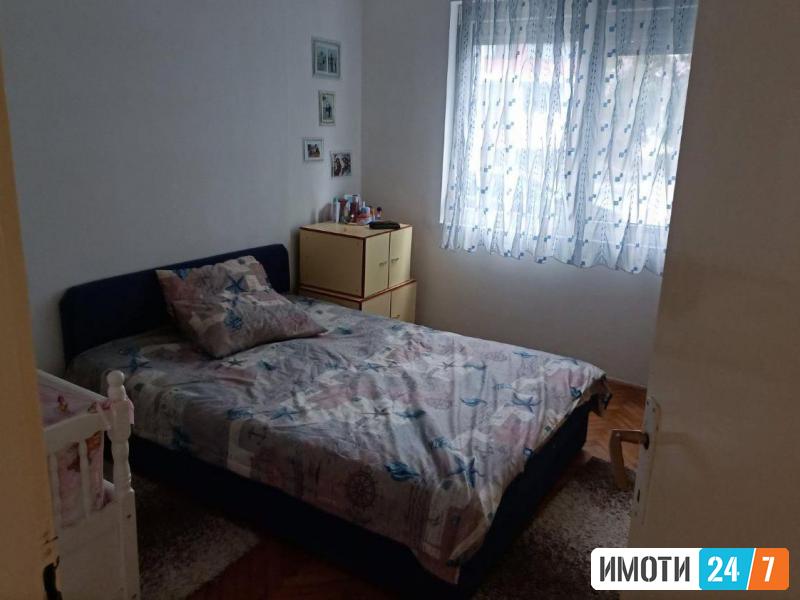 Се продава 4 собен стан 54м2Ченто