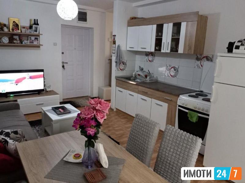 Се продава 4 собен стан 54м2Ченто