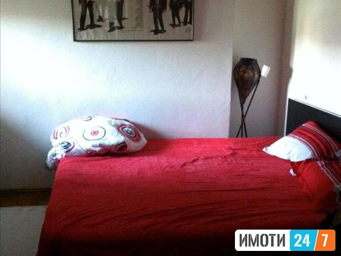 Се продава трособен стан 81м2Автокоманда