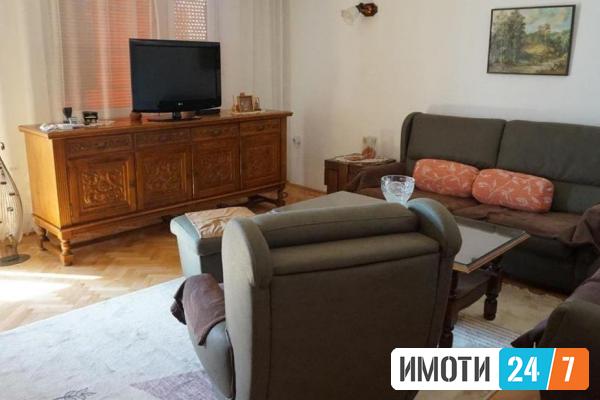 Се продава стан 85м2Маџари