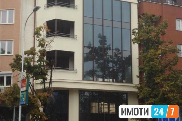 Се издава деловен простор 800м2Центар