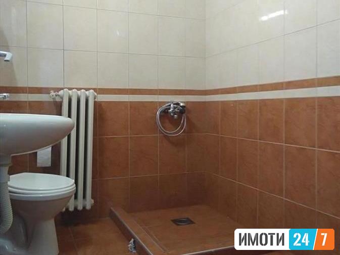 SE IZDAVA DVOSOBEN PRAZEN STAN 56M2CENTAR