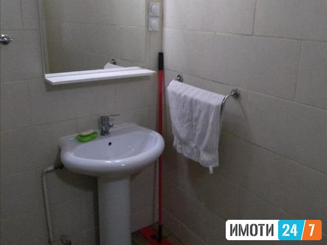 Се продава стан 79м2Центар