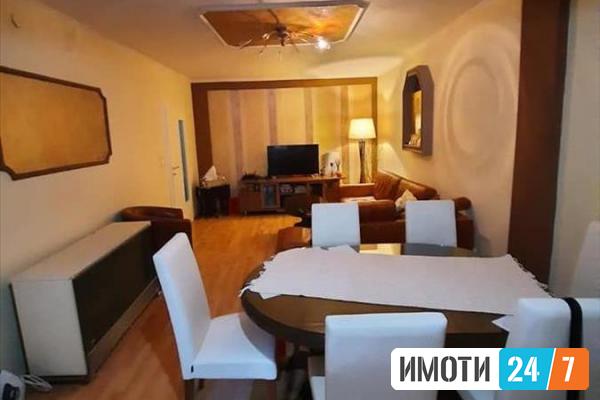 Се продава трособен стан 60м2Хром