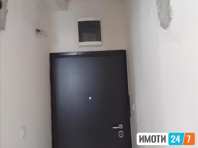 Се продава стан 36м2+ галеријаРузвелтова