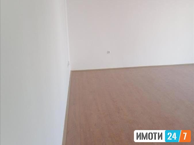 Се продава нов ексклузивен стан 75м2Капиштец