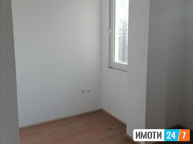 Се продава нов ексклузивен стан 75м2Капиштец