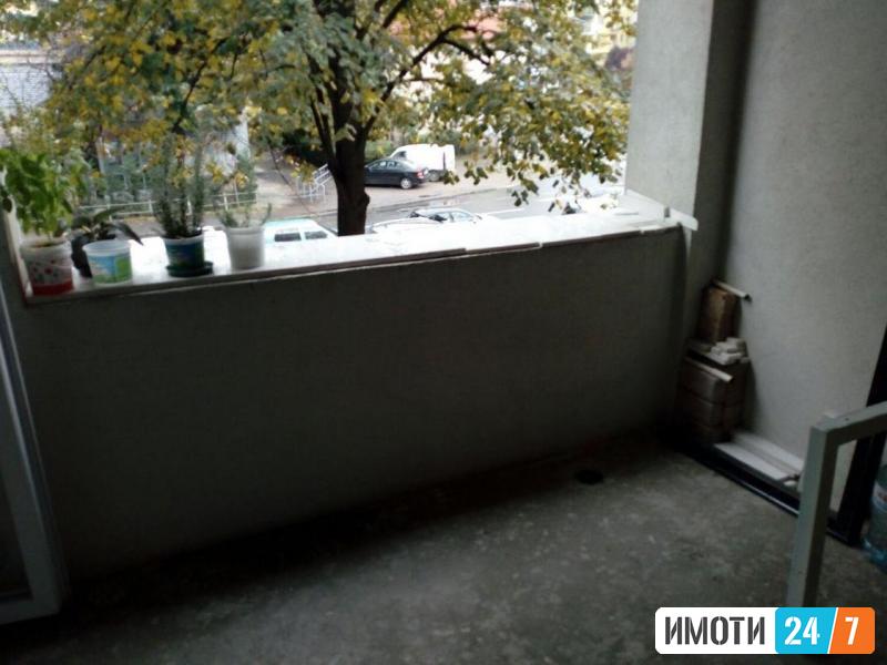 Се продава четворособен стан 79м1Рузвелтова