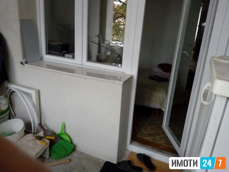 Се продава четворособен стан 79м1Рузвелтова