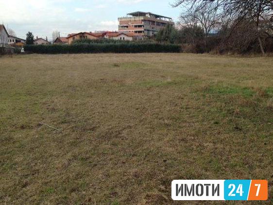 Se prodava gradezna parcela 3290m2Karpos ekstra lokacija