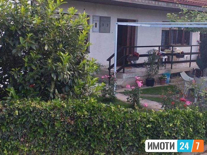 Се продава куќа 94м2Пинтија