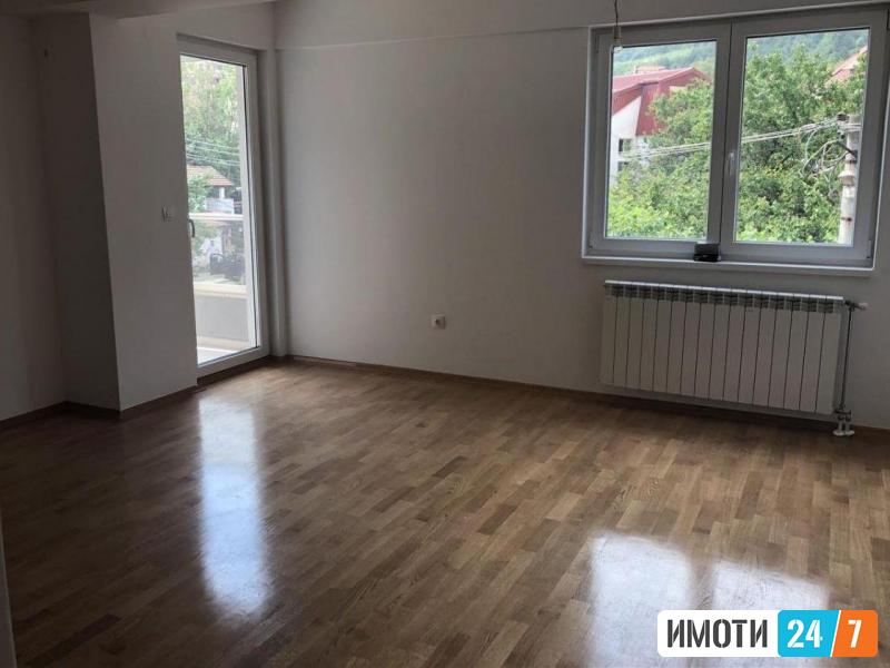 Се продава стан 60м2Капиштец